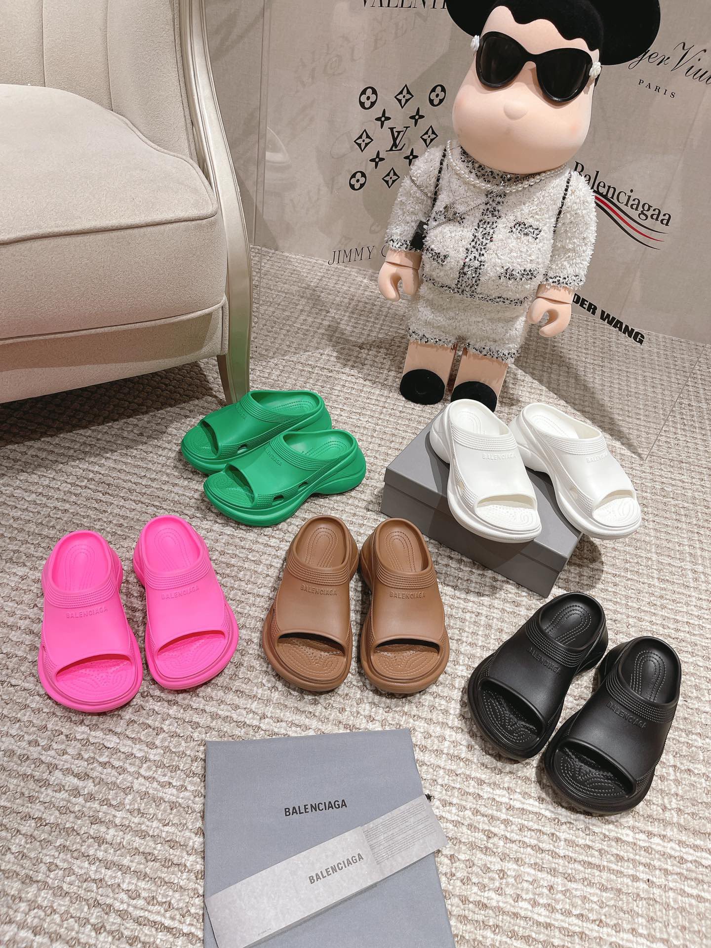 Balenciaga x Crocs Molded Rubber Wave Debossed Logo Sole Pool Slides - KAIROO