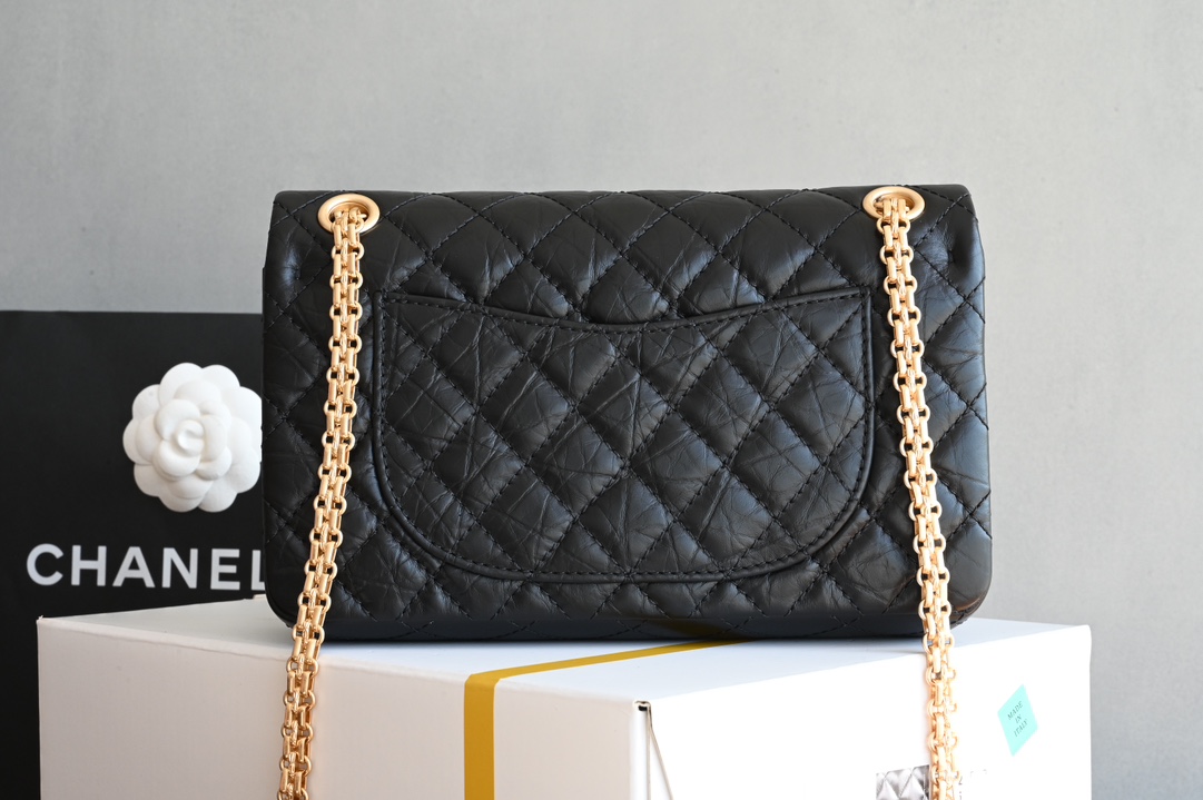 Chanel Classic Bag 2.55 in Black Aged Calfskin Gold-Tone Metal