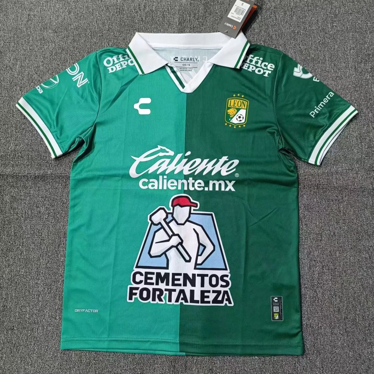 Leon Home Jerseey Fan Version 26/27