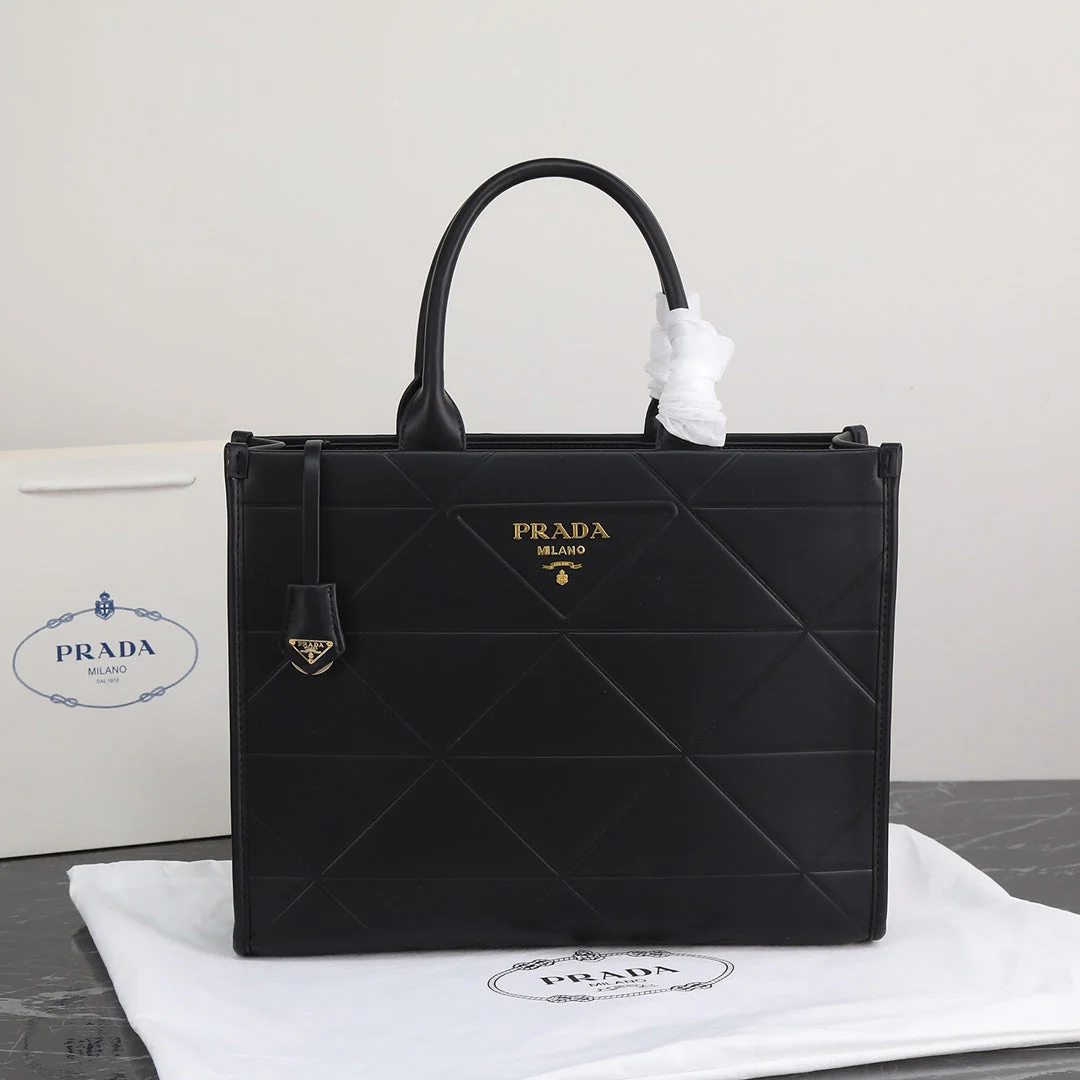 Prada  LARGE 39 TOTE IN BLACK CALFSKIN GOLD HARDWARE
