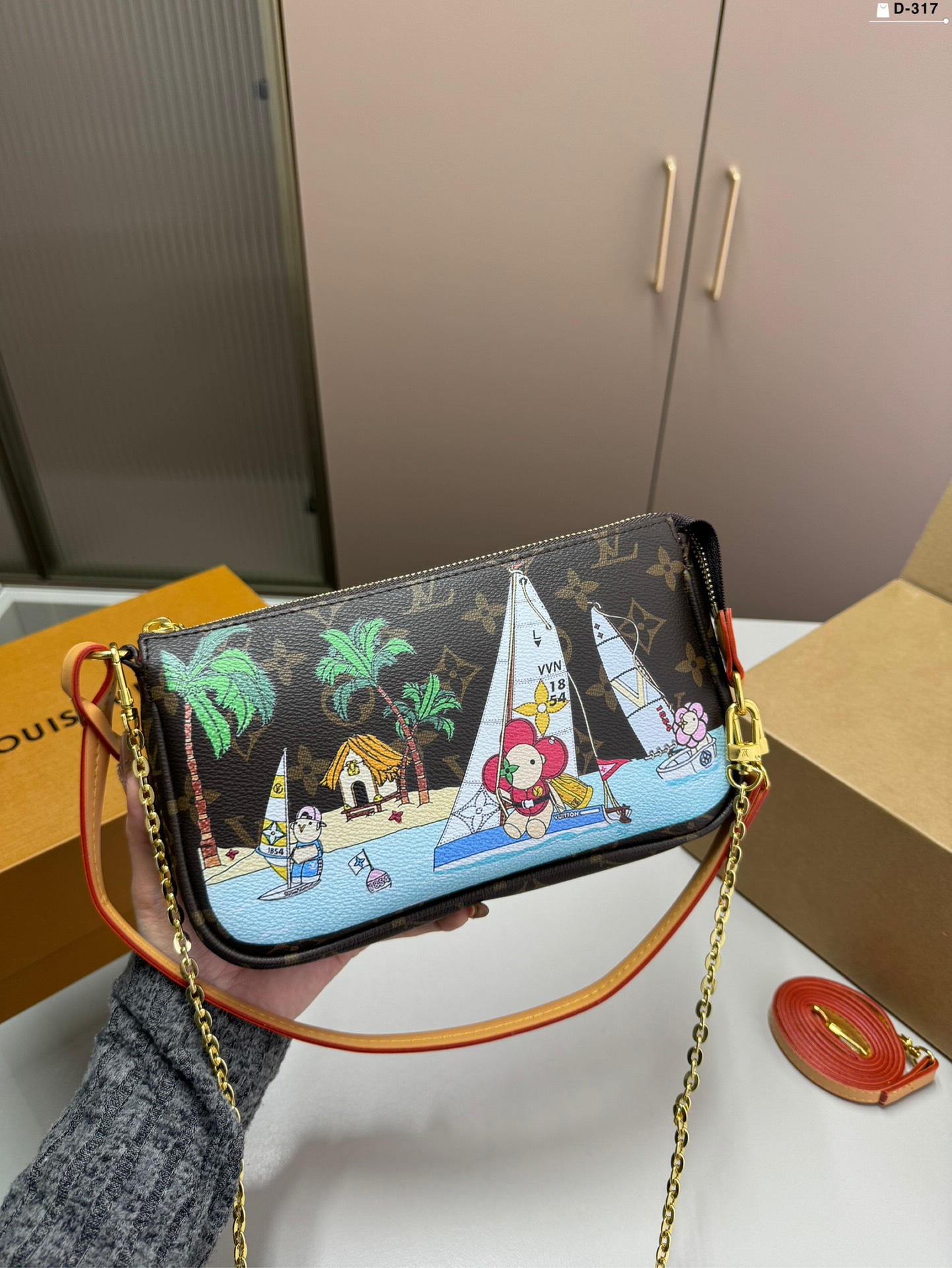 Louis Vuitton LV Monogram Monogram Christmas Vivienne Sailing Pochette Chain Strap Hobo Shoulder Bag - KAIROO