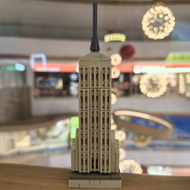 MOC 24423 - Nano Empire State Building