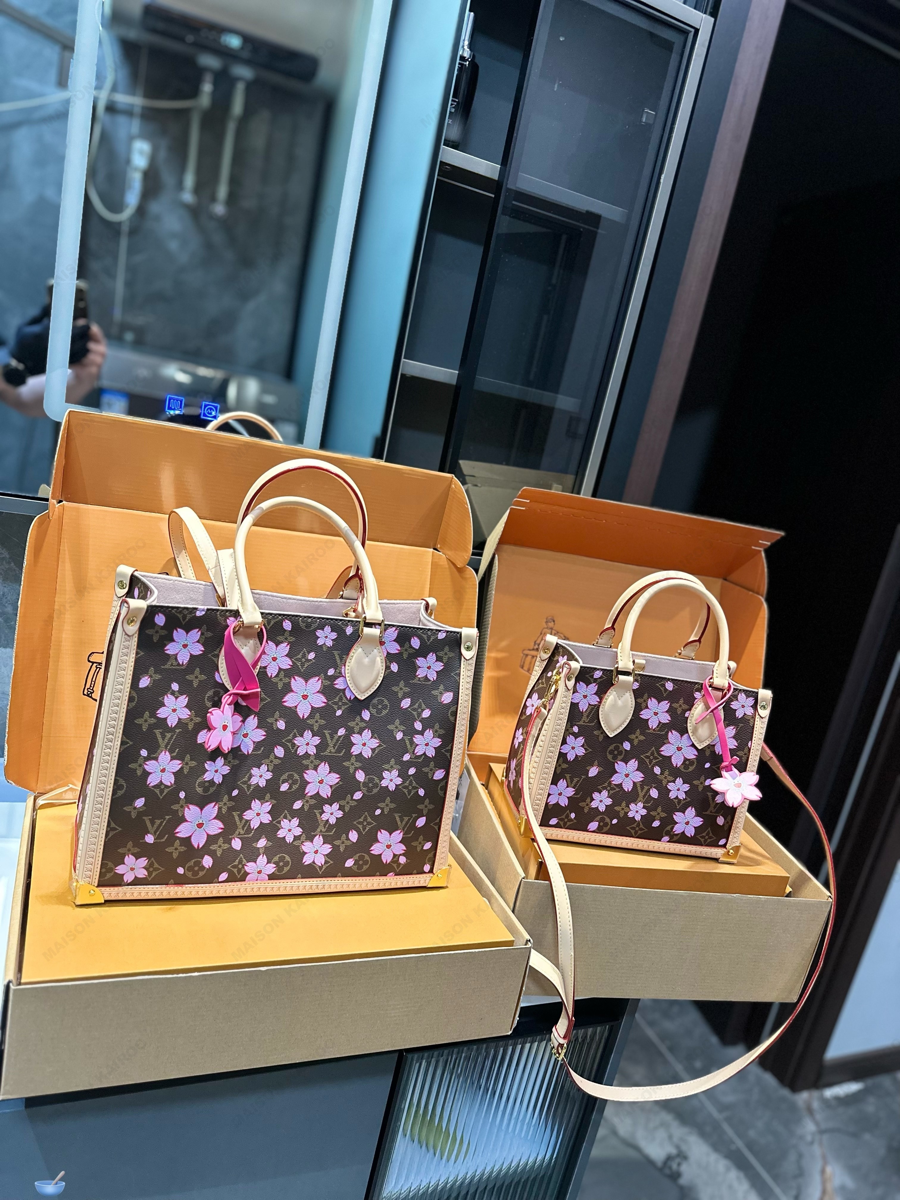 Louis Vuitton LV× TM OnTheGo Studded Trunk Corners PM/MM Monogram Cherry Blossom Top Handle Tote Bag - KAIROO