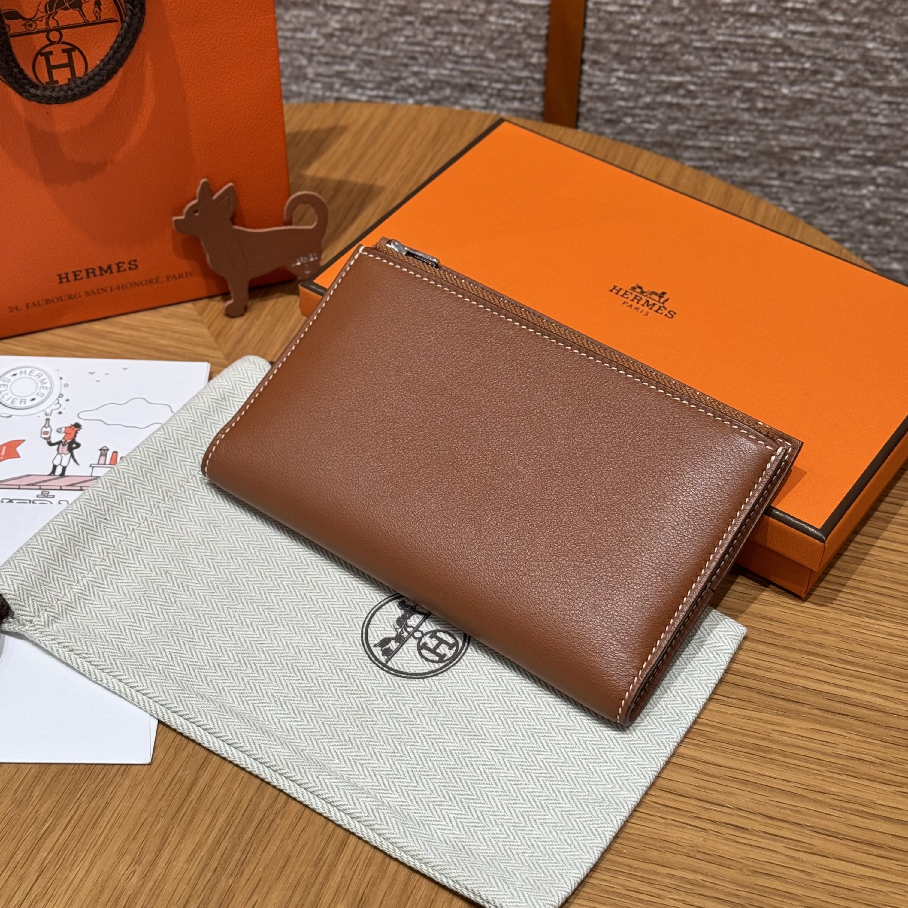 Hermes Gold Swift Eazip PM verso book cover