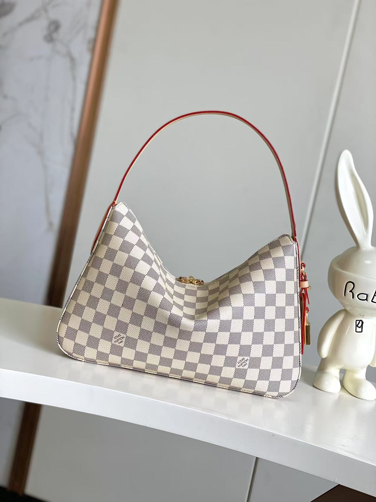 Louis Vuitton LV CARRYALL EAST WEST