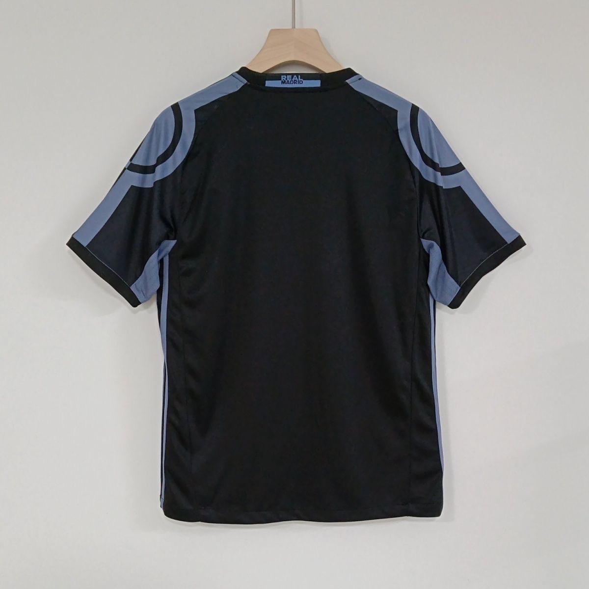 Retro 16/17 Real Madrid Third player Short-sleeved Jersey