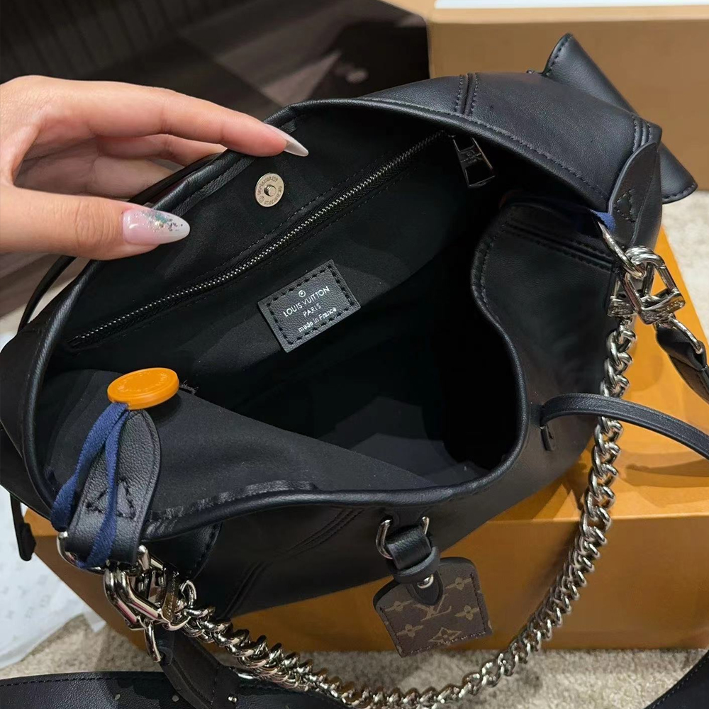 Louis Vuitton LV CarryAll Cargo