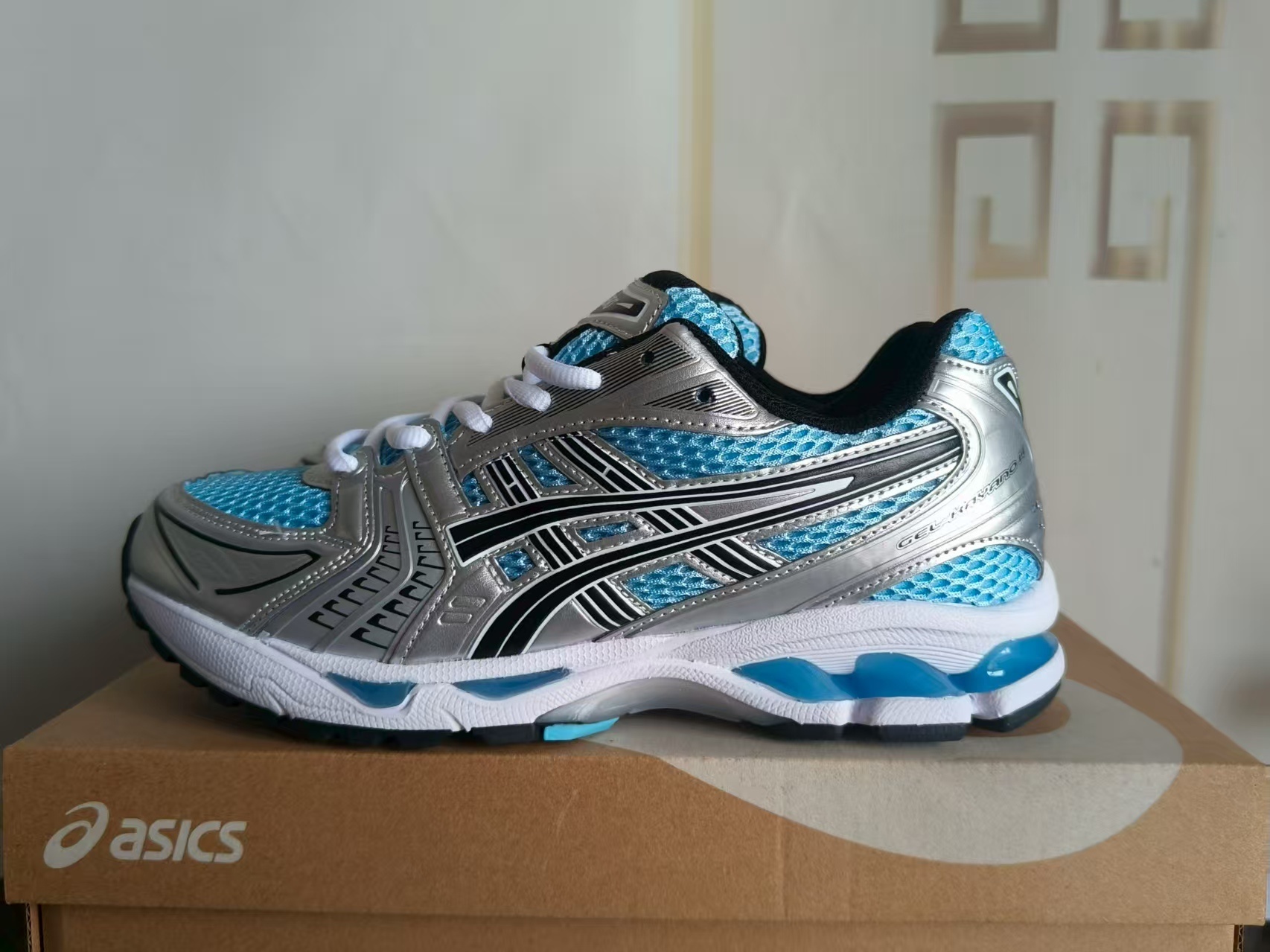 ASICS 1203A537-400 US Men's Sizes6 to 11 in half sizes Silver Jade Shoes tianlong