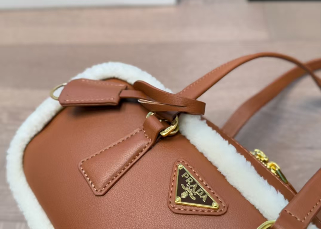 Prada Cute and Exquisite Bowling Bag Underarm Bag