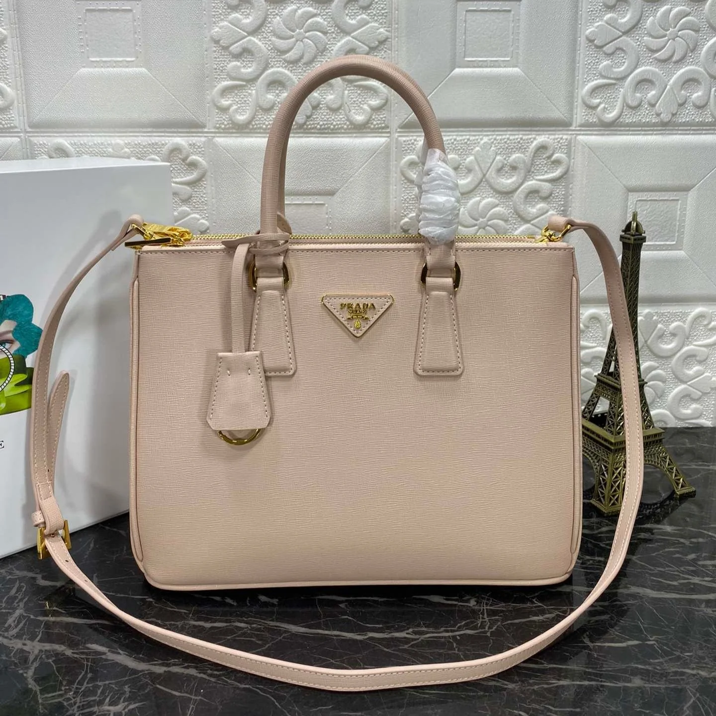 Prada GALLERIA 32 BAG IN BEIGE SAFFIANO LEATHER
