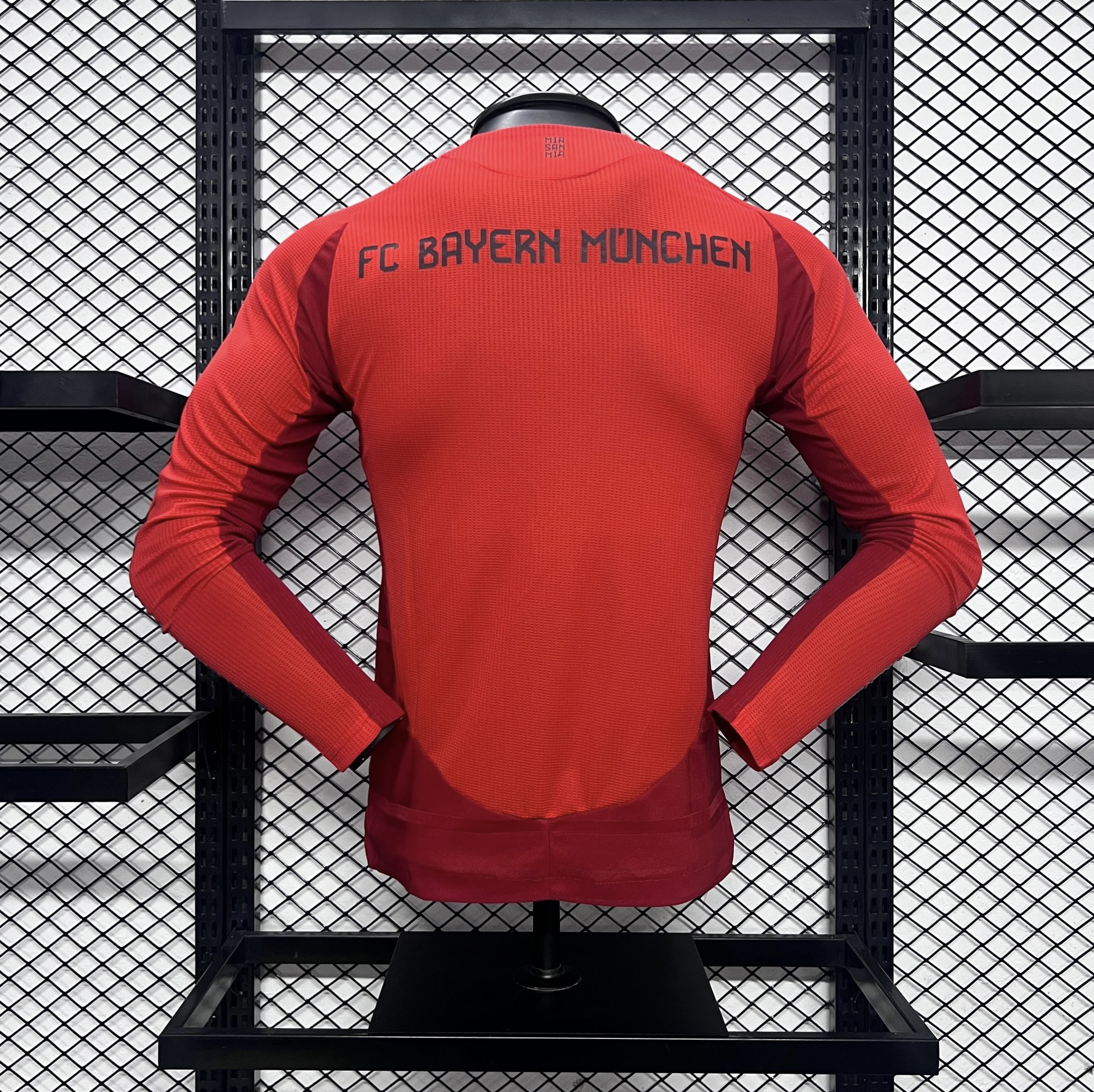 Player Bayern 24/25 Home  long sleeves