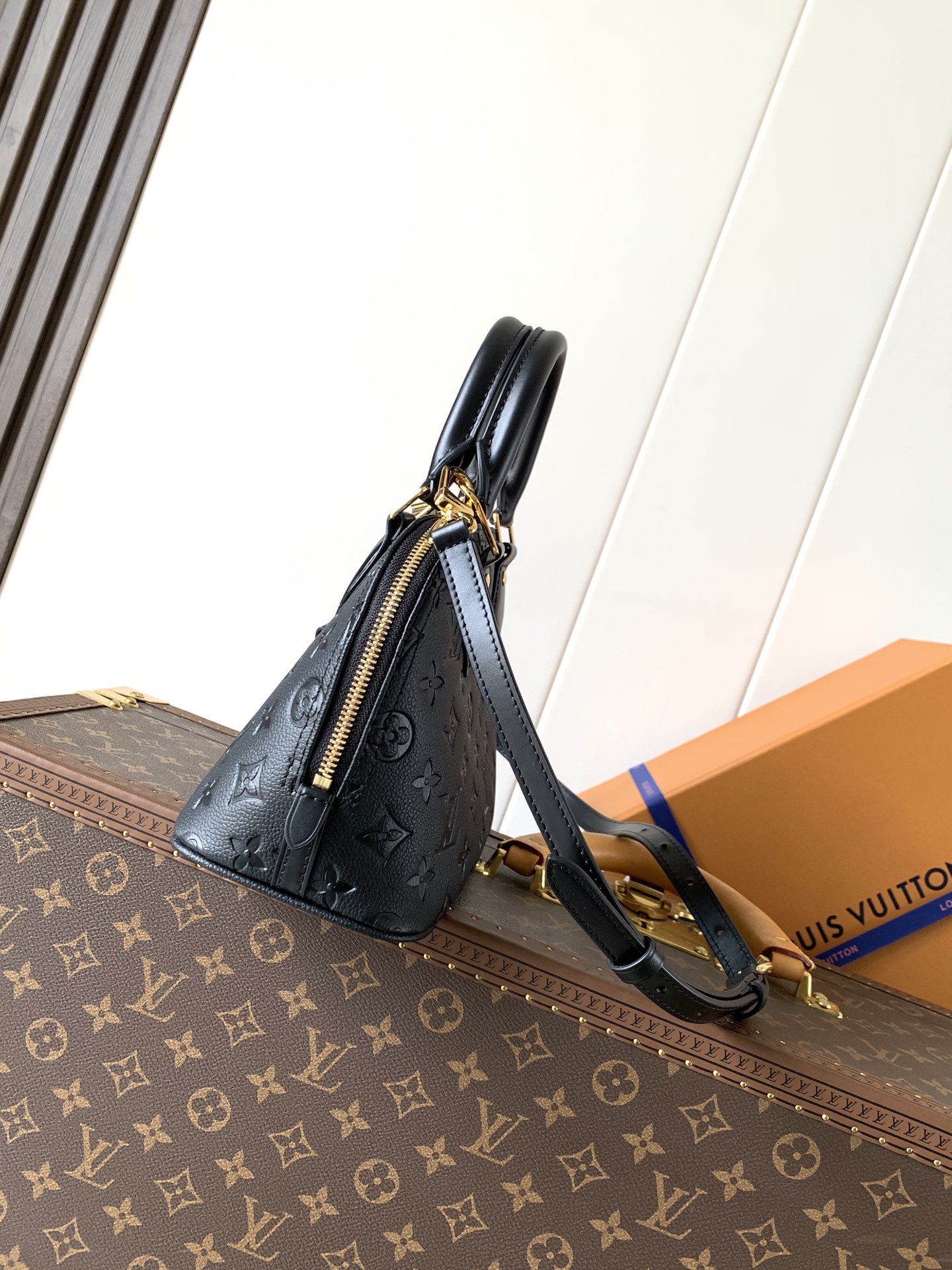 M26409  LV AlmaBB in Black Monogram Empreinte leather
