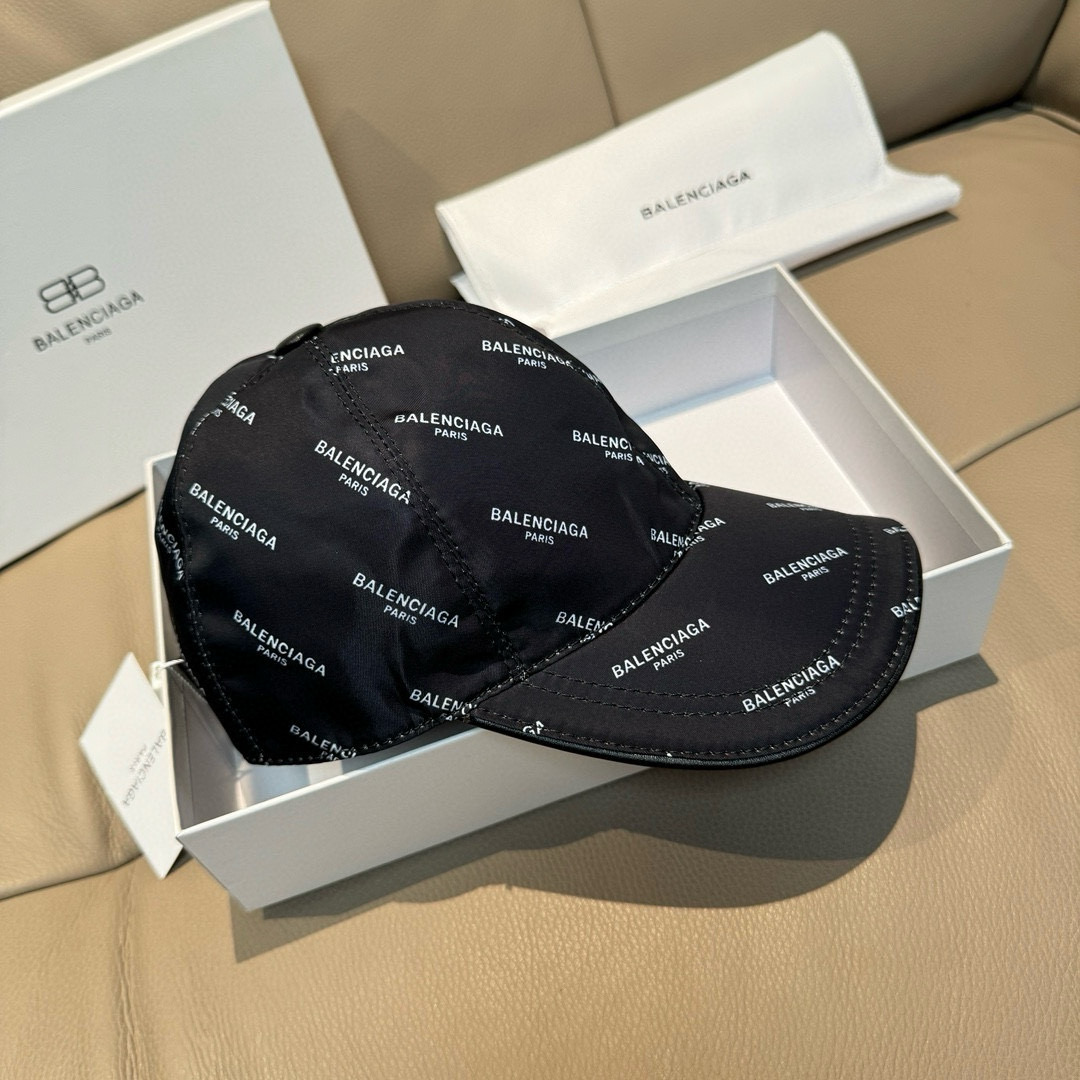 Balenciaga Classic Baseball Cap