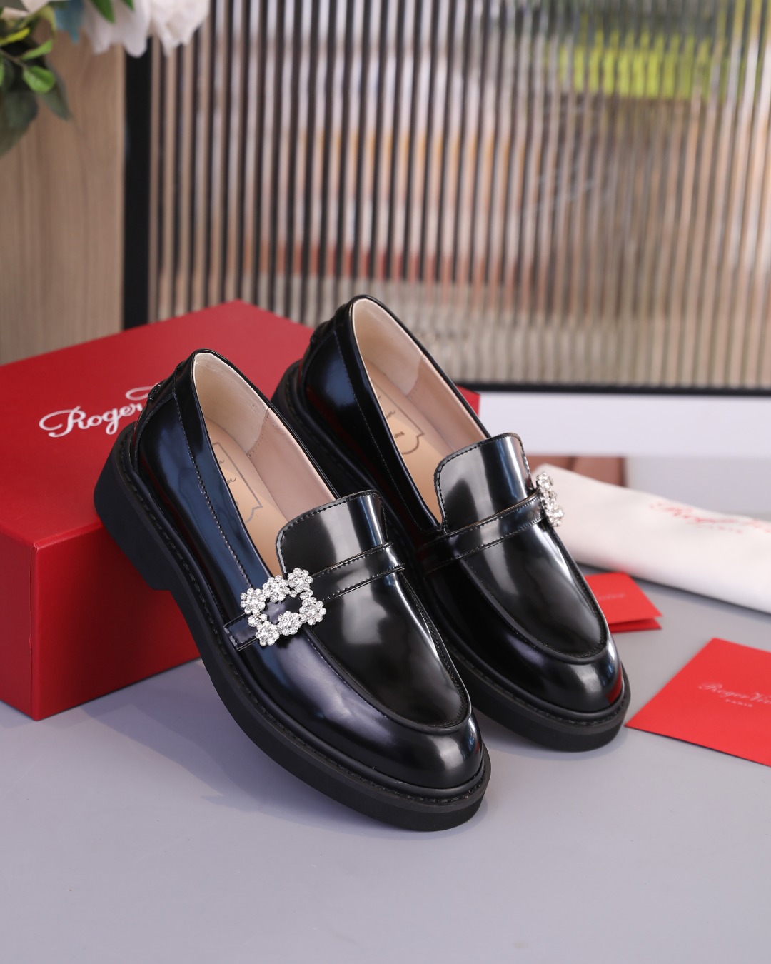 Roger Vivier Shiny leather Loafers