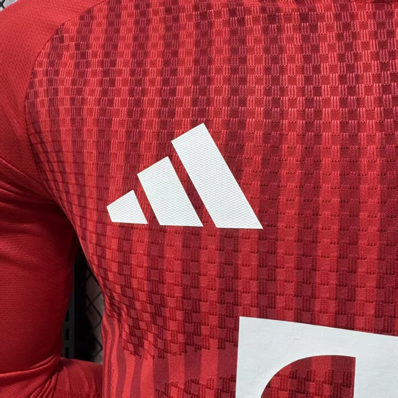 2026/2027 Player Version Long Sleeve Bayern Munich Home Red Football Shirt 1:1 Thai Quality