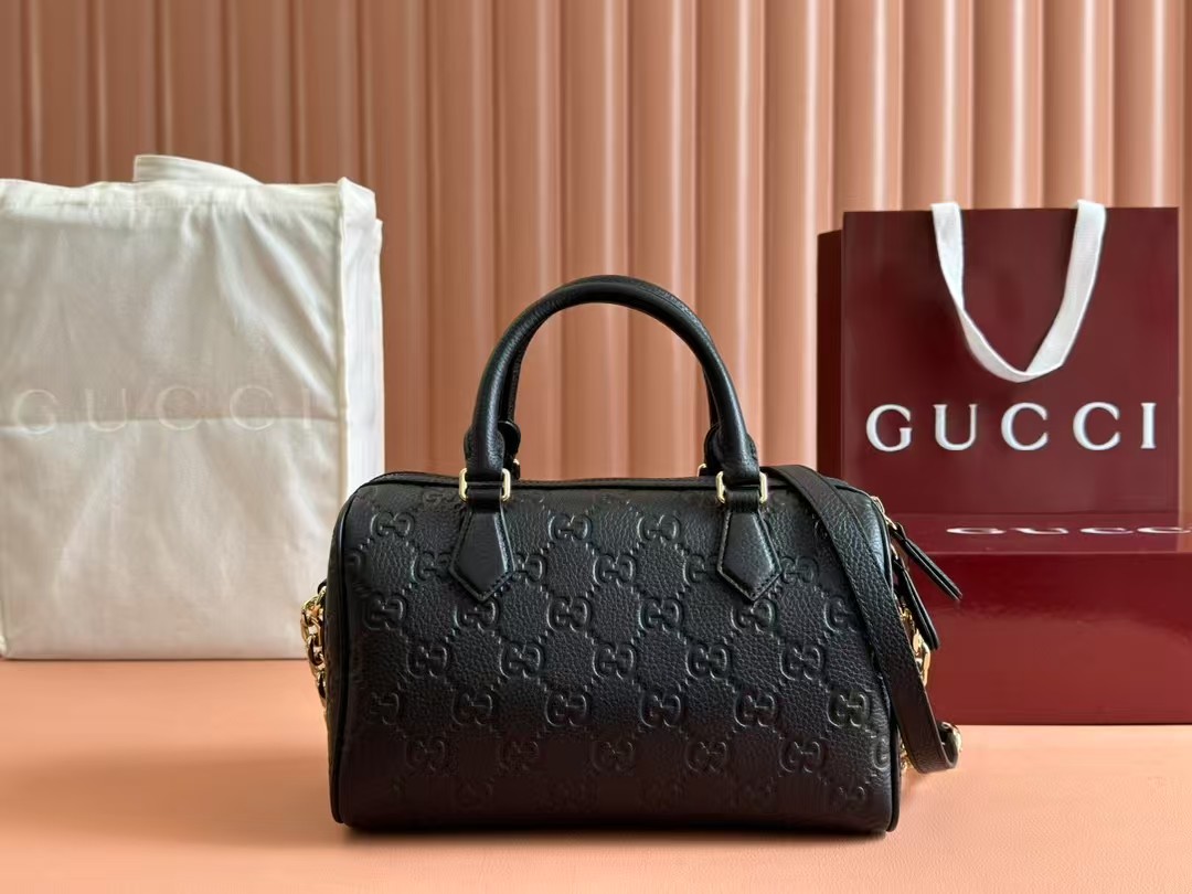 GUCCI GG Emblem small tote bag