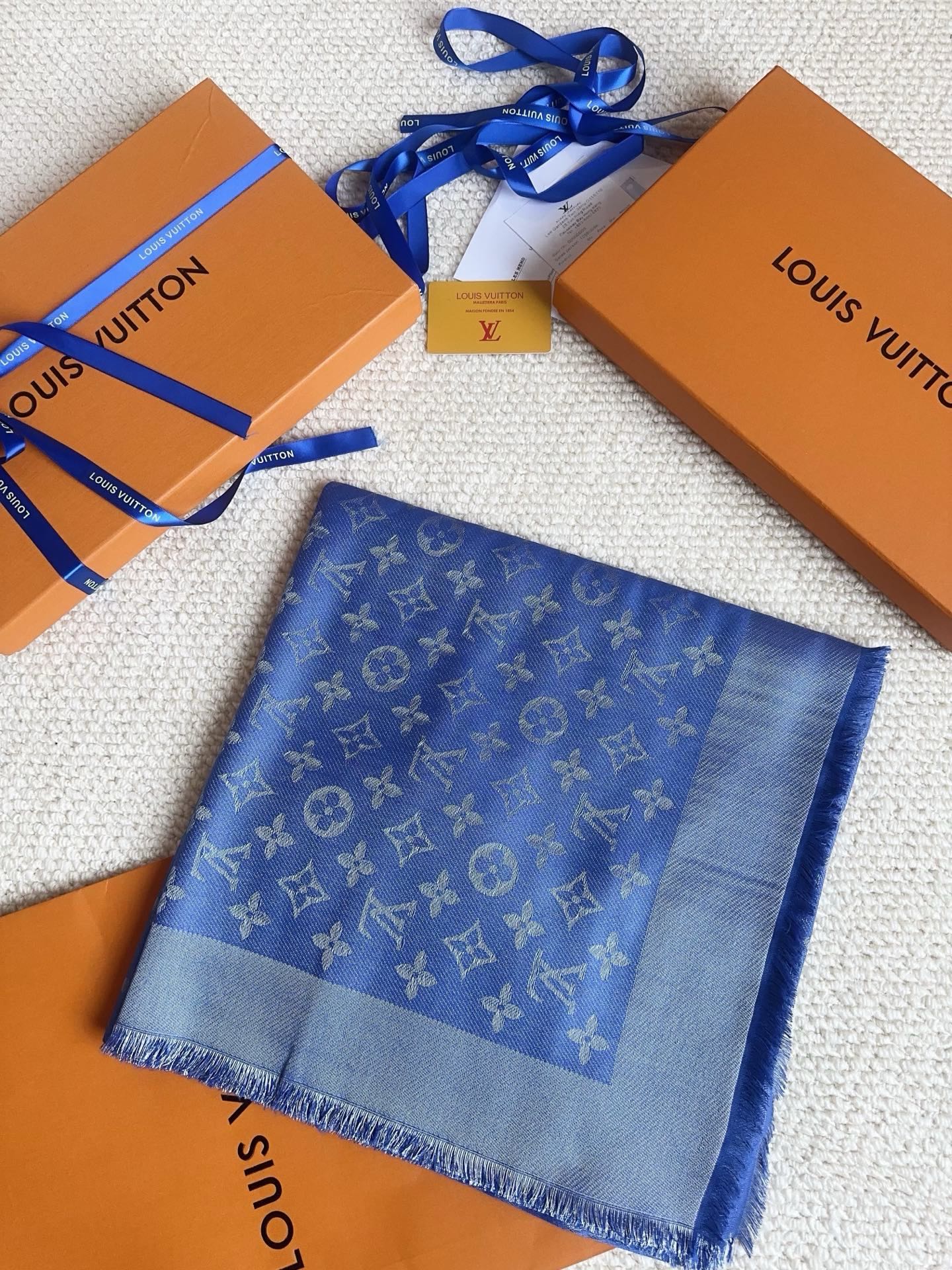 Louis Vuitton Classic Monogram Shawl 140cm