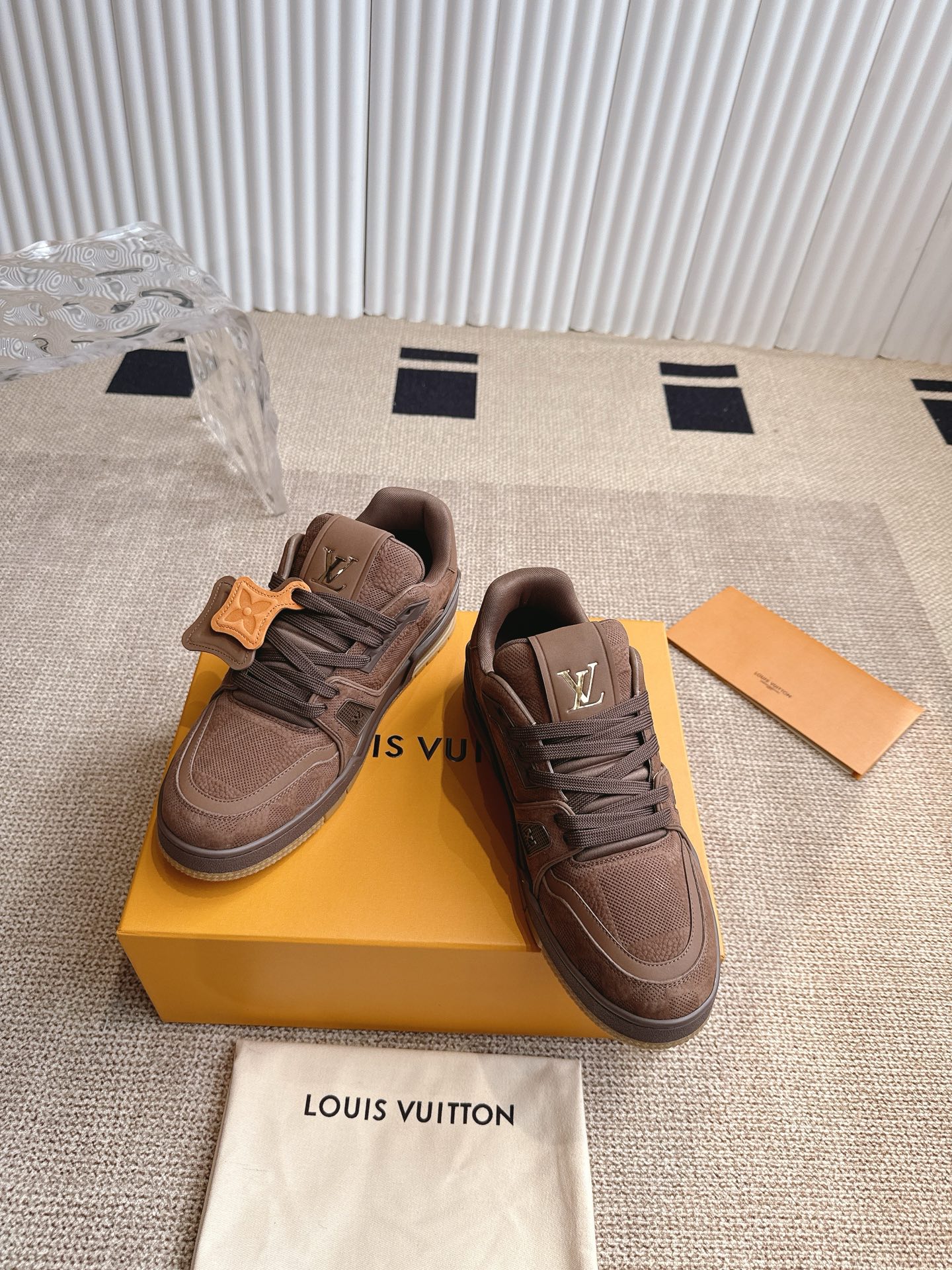 LV Unisex Trainer Distressed Sneaker