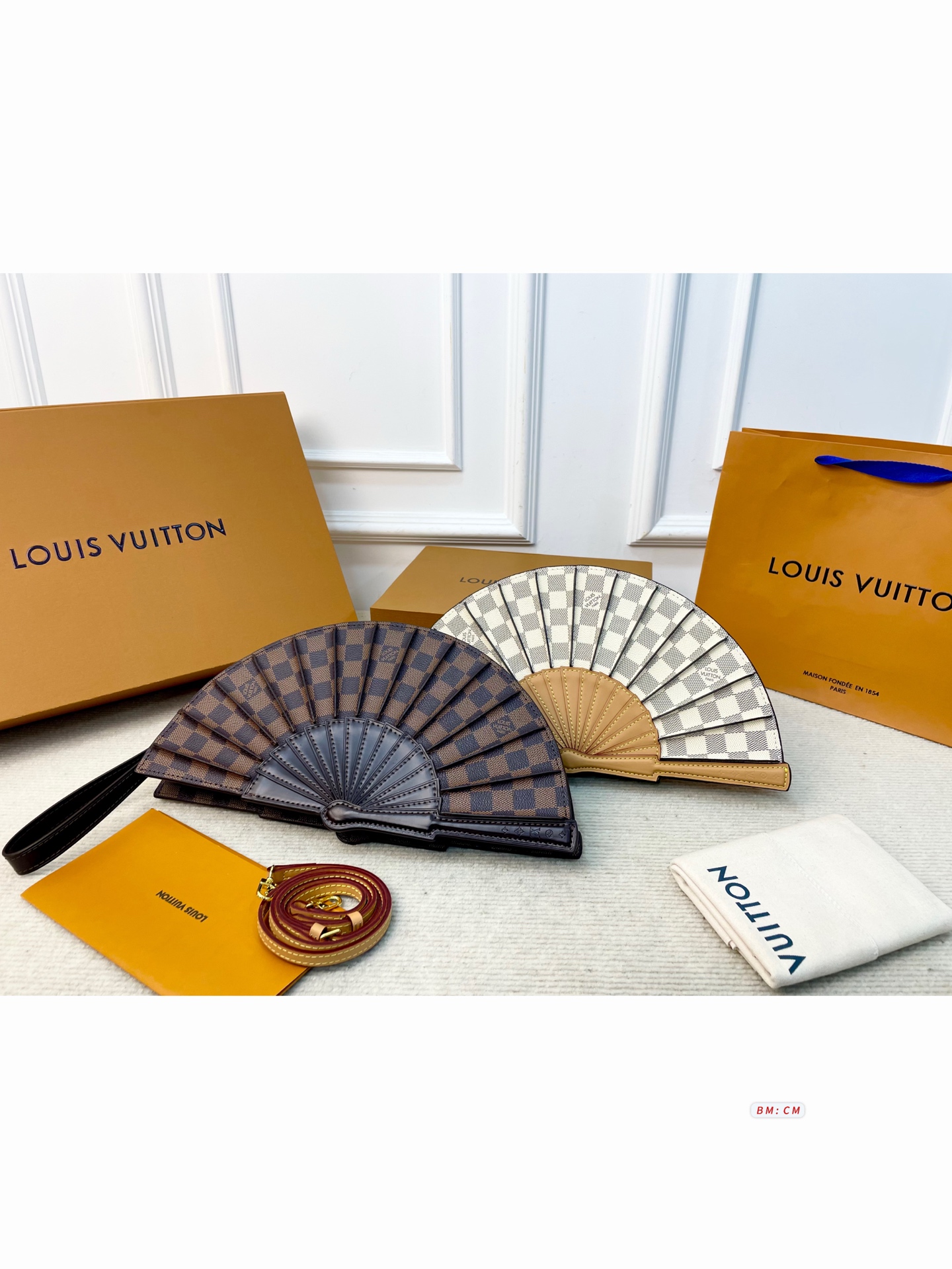 Louis Vuitton LV Monogram Canvas Pleated Fan Shape Crossbody Shoulder Strap Clutch Bag - KAIROO