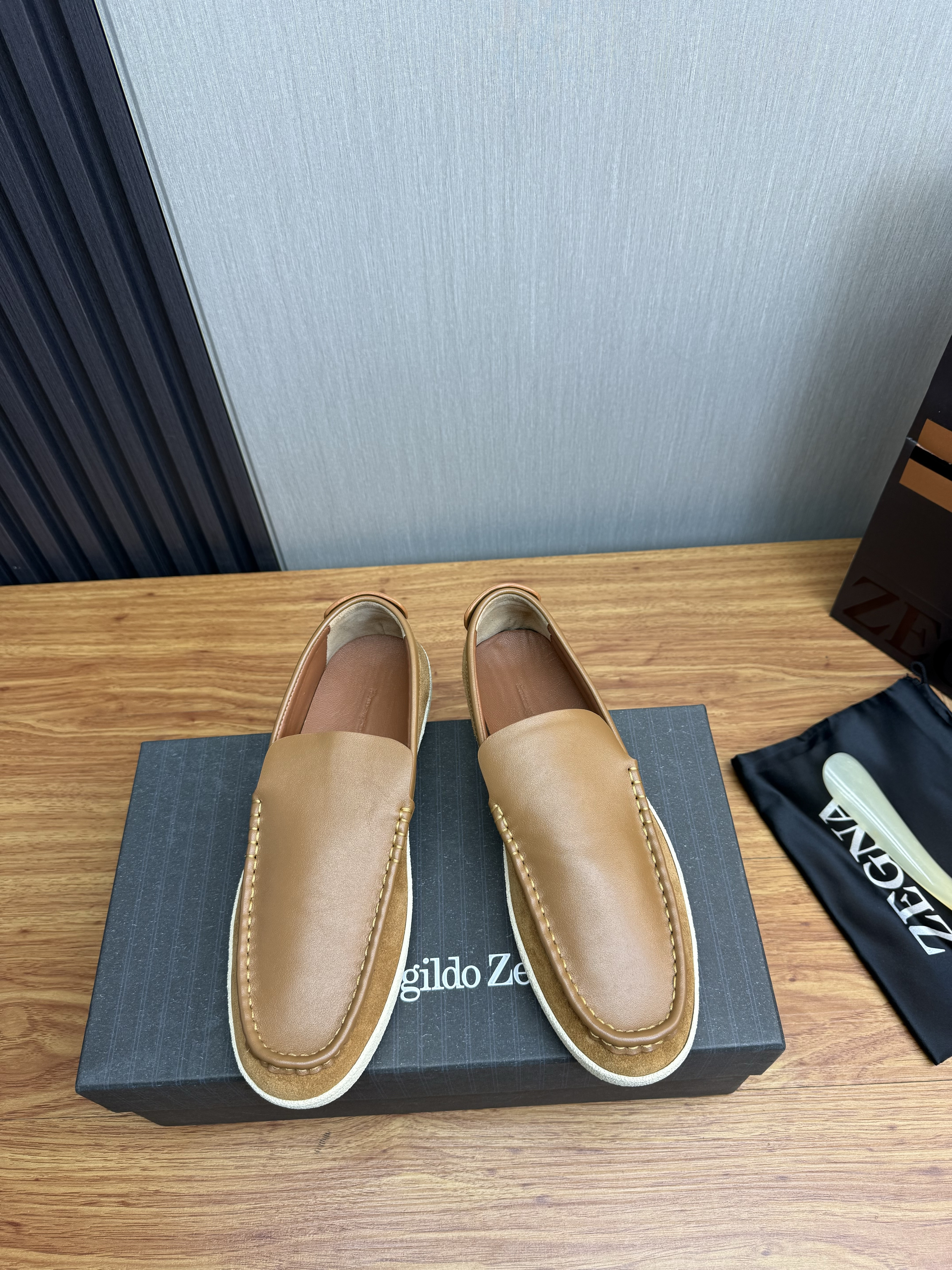 Zegna Men's Luxury leather loafer