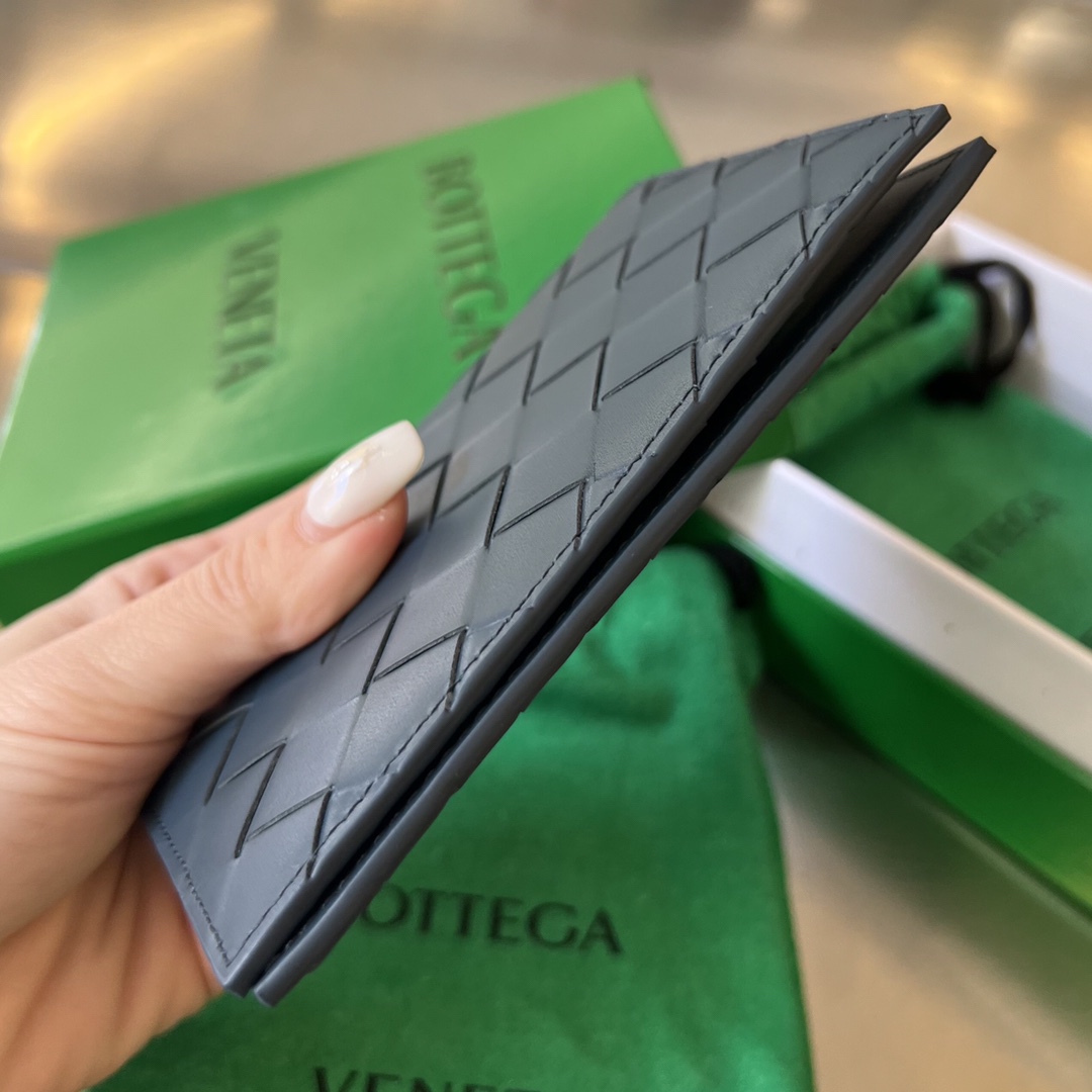 Bottega Veneta Passport Holder in  Intreccio Leather