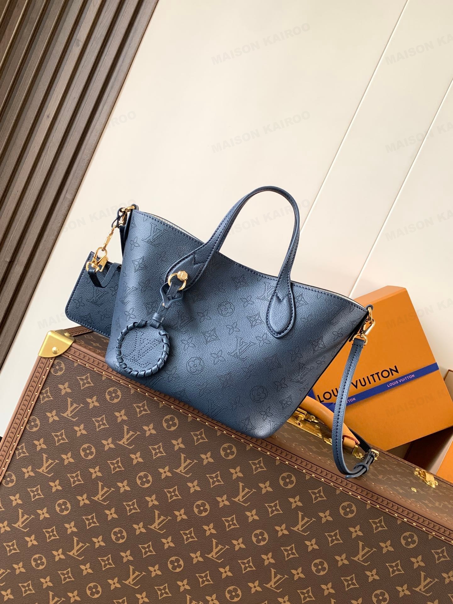 【10A】Louis Vuitton LV Mahina Blossom PM Navy Dense Perforated Monogram Leather Basket Handle Tote Bag - KAIROO