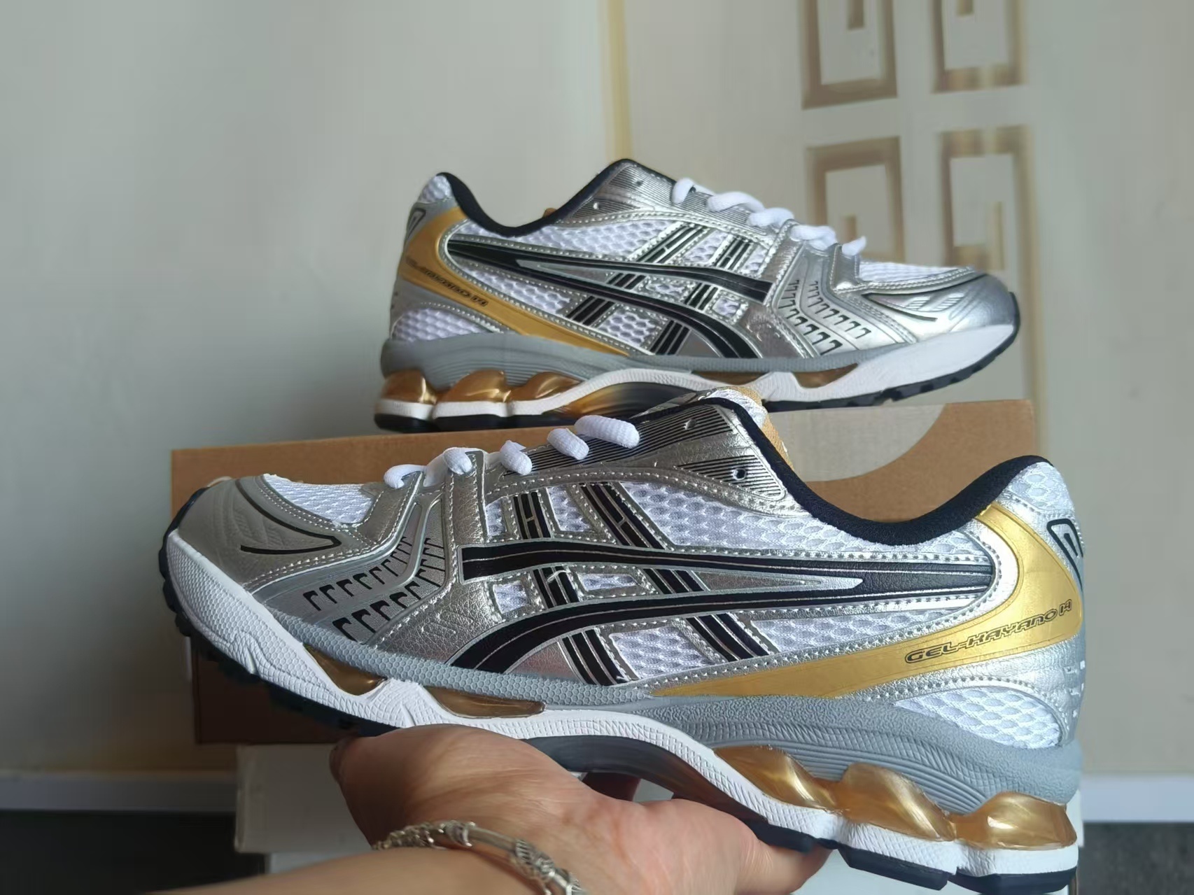 ASICS 1201A019-102 US Men's Sizes6 to 11 in half sizes Gold Silver Black Shoes tianlong