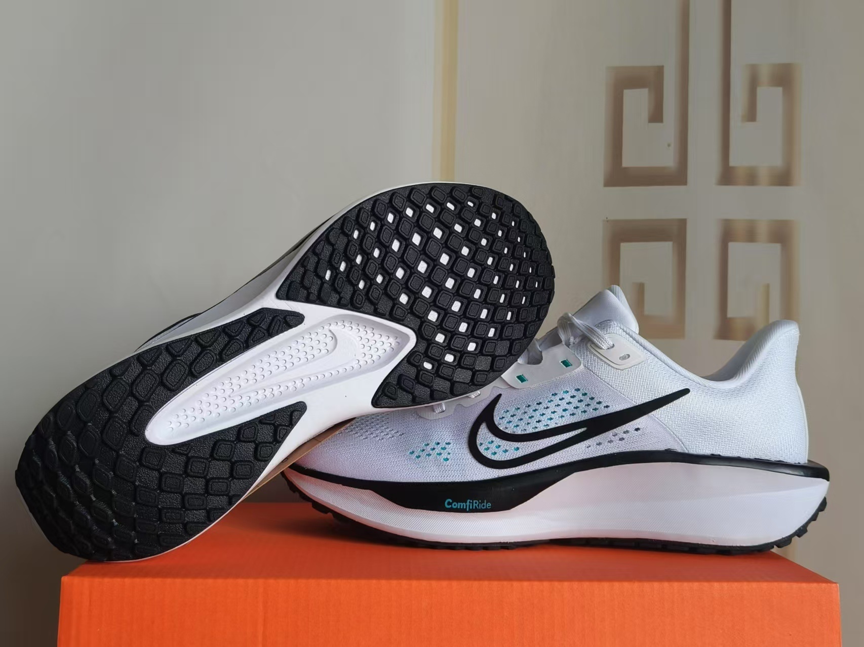 FD6033-105 US Men's Sizes6 to 11 in half sizes White Green Gen6 Shoes tianlong