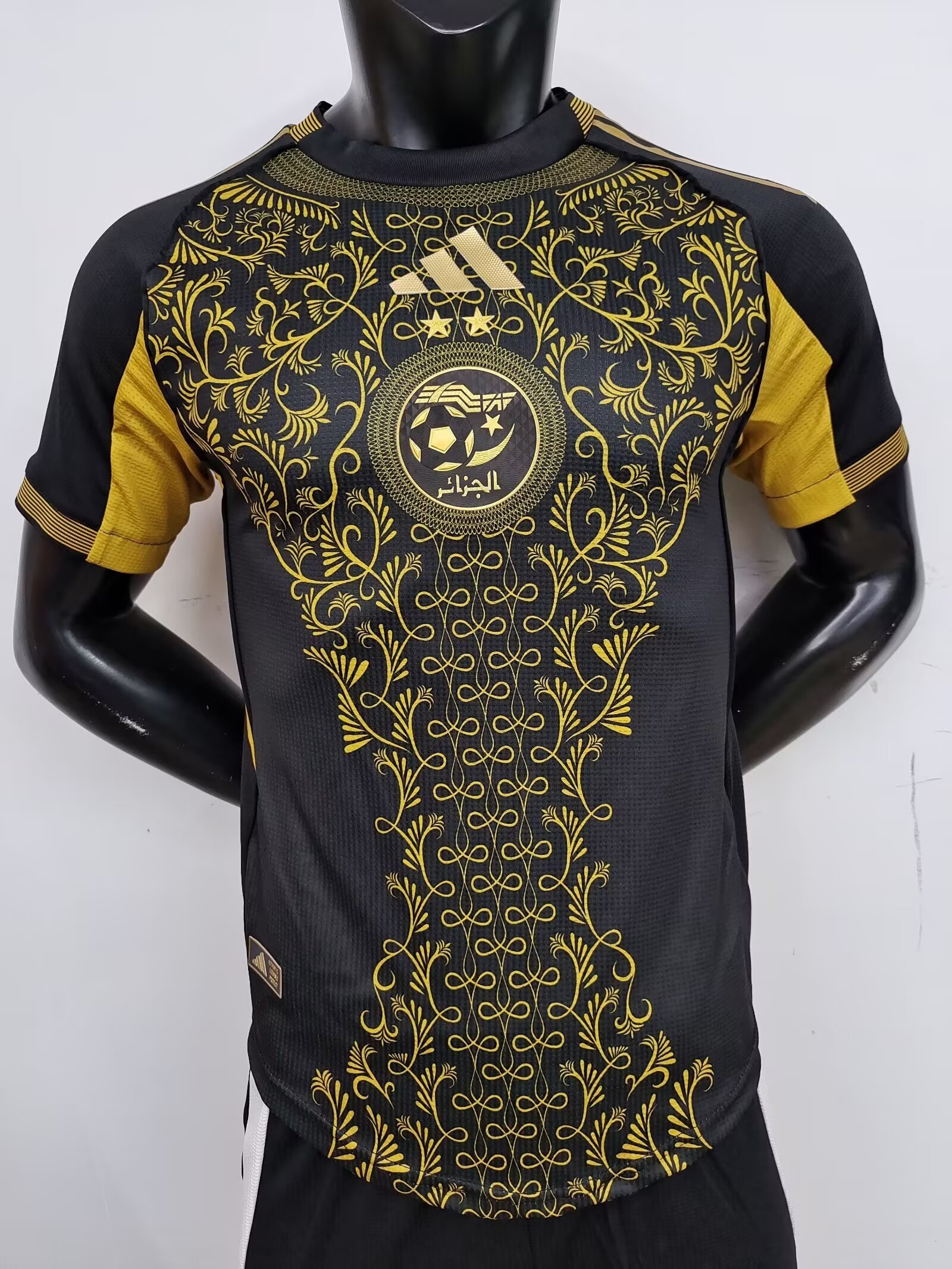 Player Version 25/26 Algeria Black