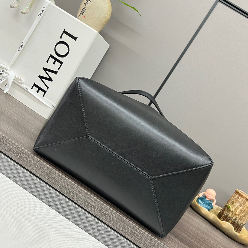 Loewe Puzzle Fold Tote in shiny calfskin Medium Black