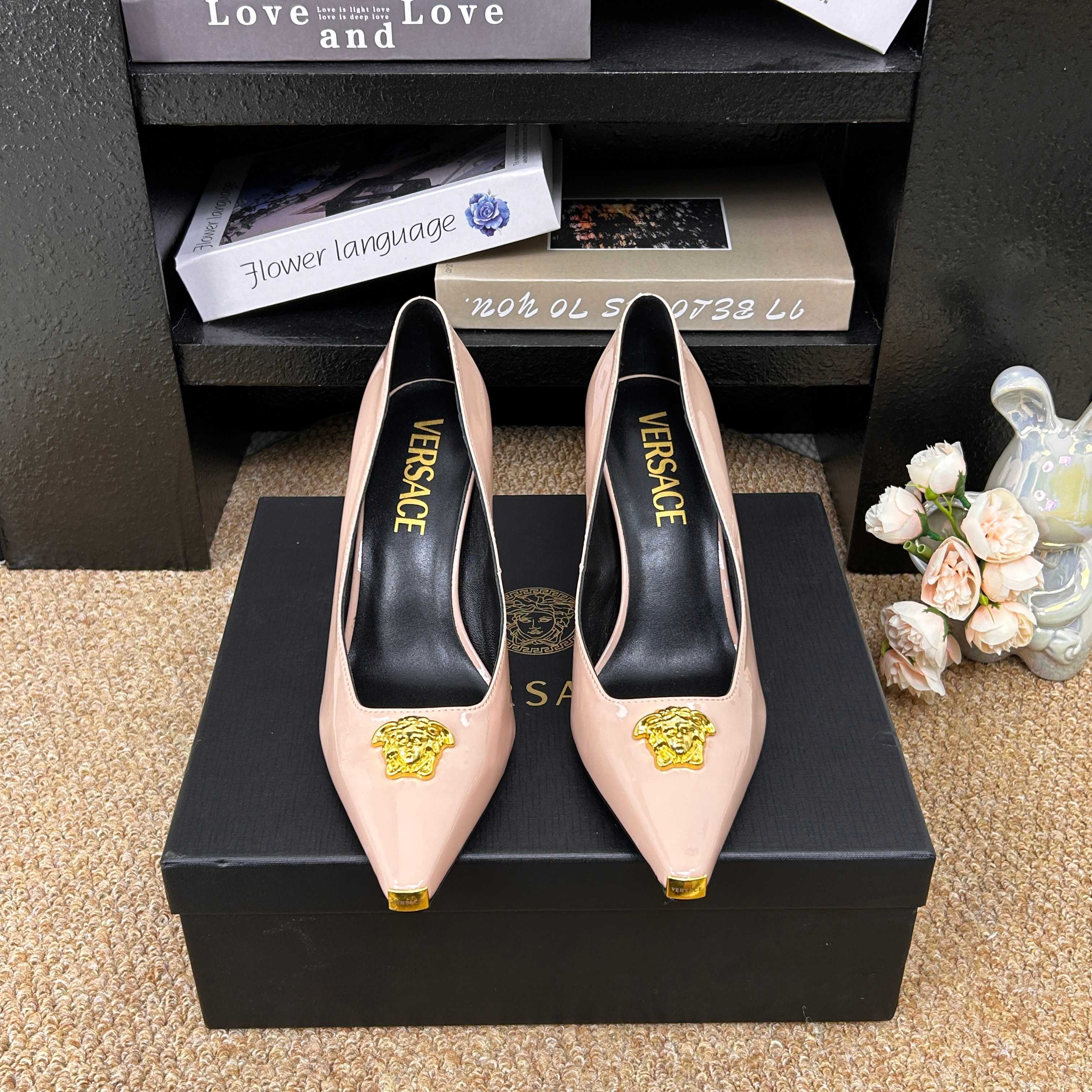 Versace Shiny Leather Pump
