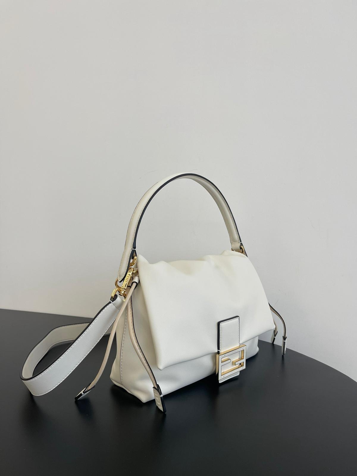 Fendi  Mamma Baguette Medium Bags