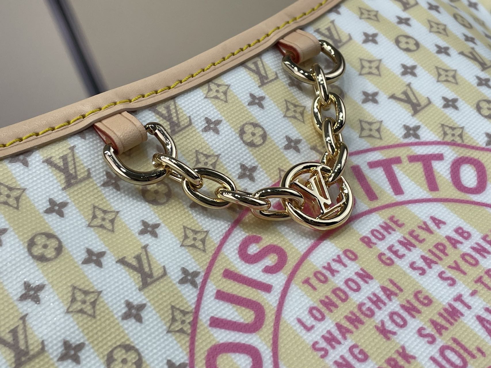 Louis Vuitton Carryall East West M29139