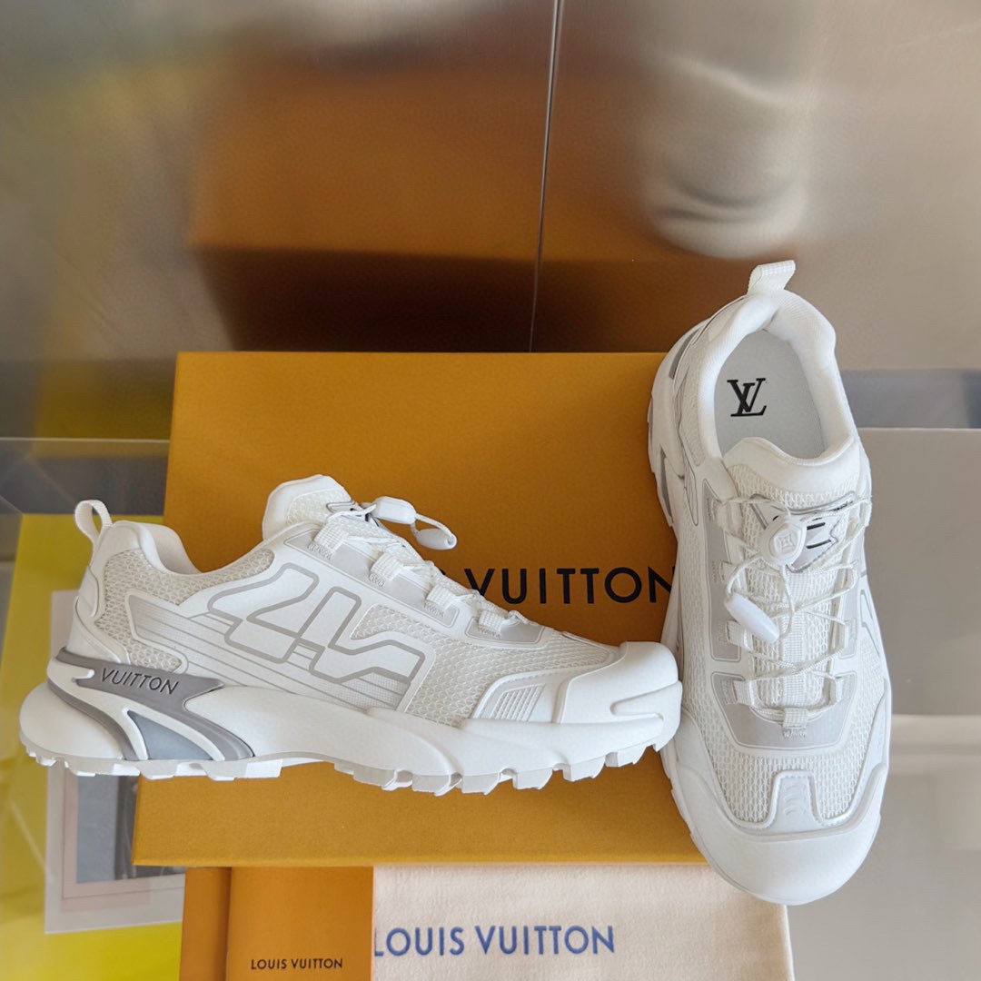 Louis Vuitton Men's LV Tatic Run Sneaker
