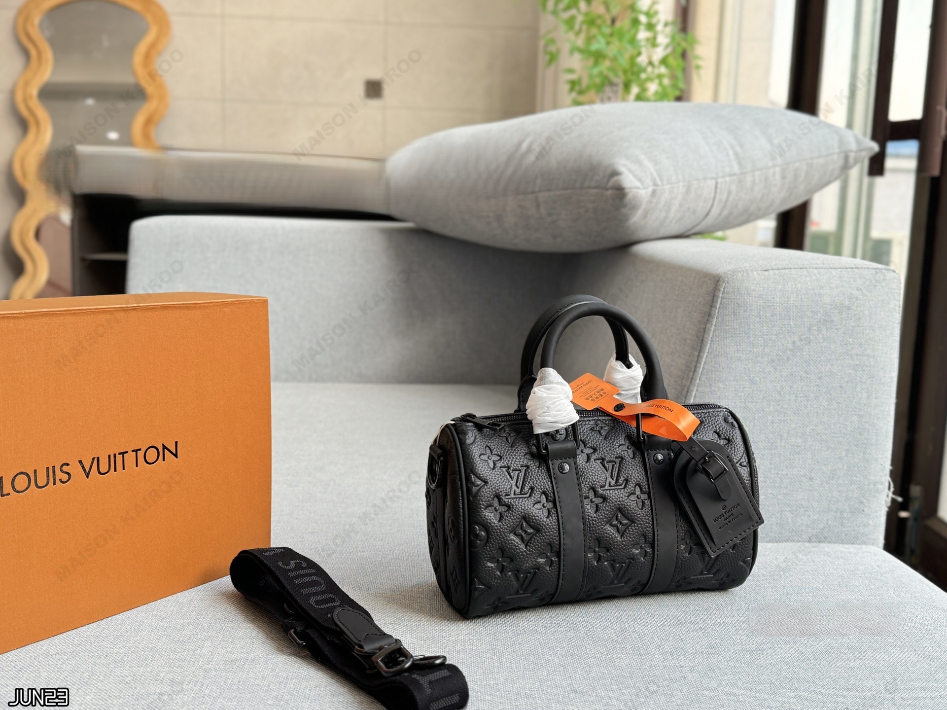 Louis Vuitton Keepall Bandoulière 25/35 Black Monogram Empreinte Leather Duffle Travel Bag - KAIROO