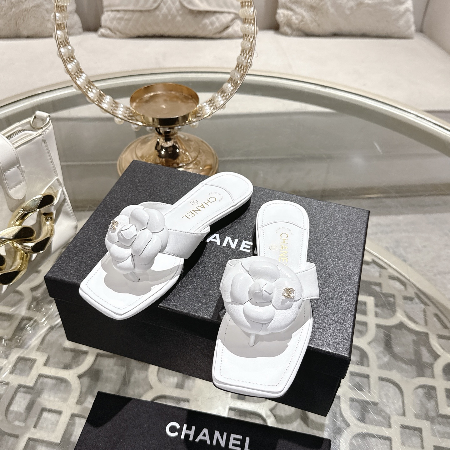 Chanel Leather Flip-flop
