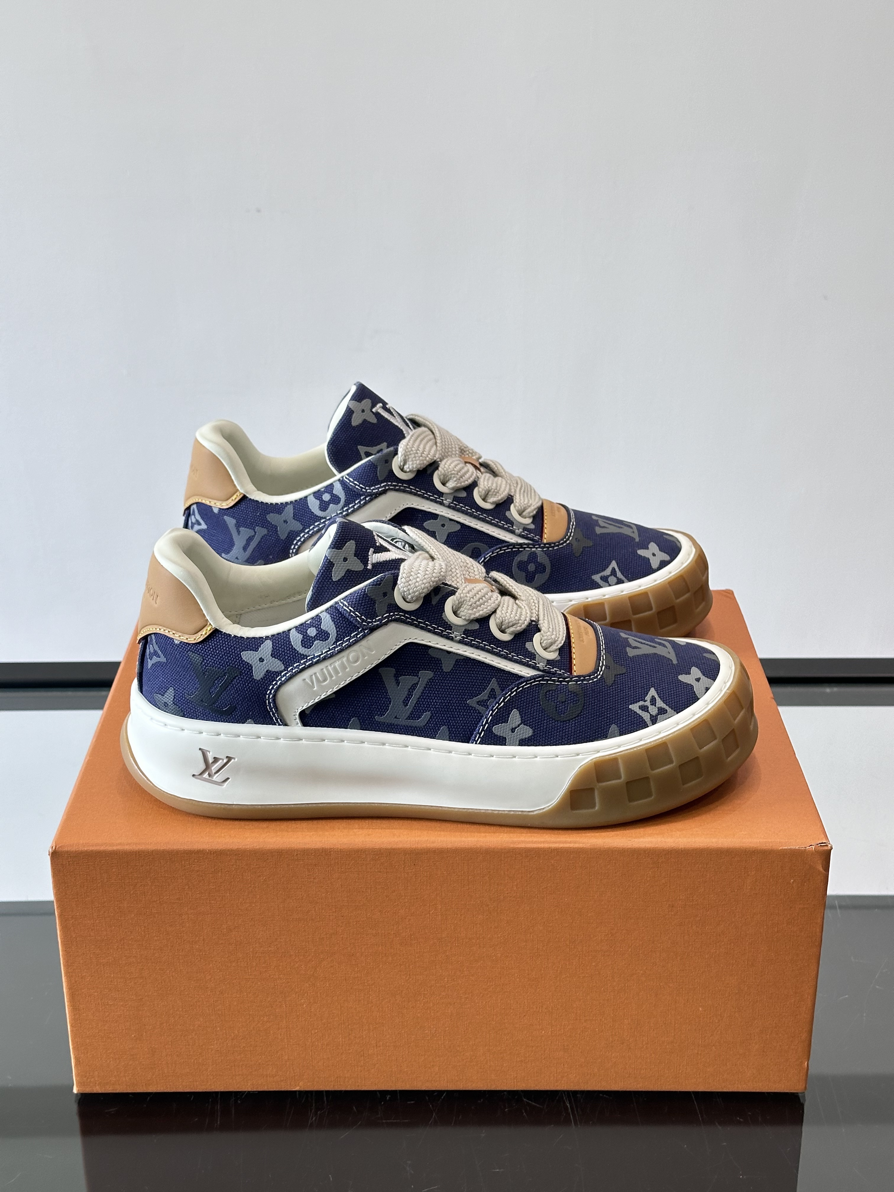 Men's LV Tilted Sneaker