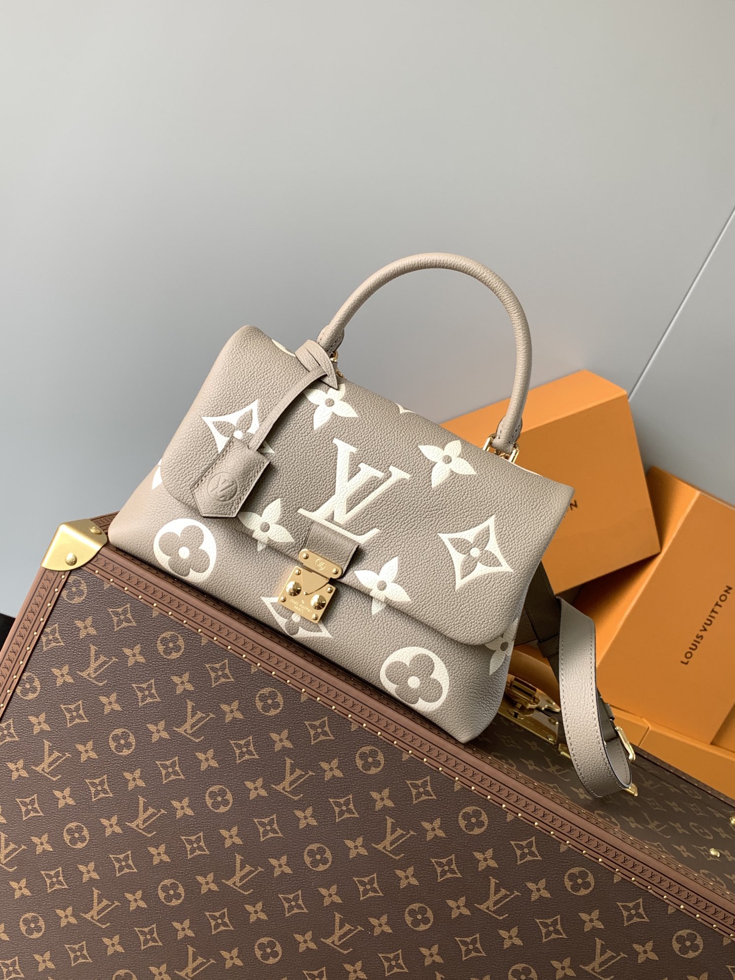 M46041 LV Madeleine MM handbag in grained cowhide leather