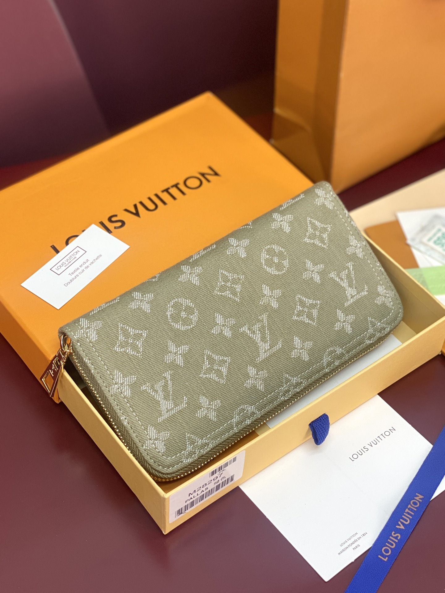 M28297 LV Zippy Wallet in Monogram Khaki Denim