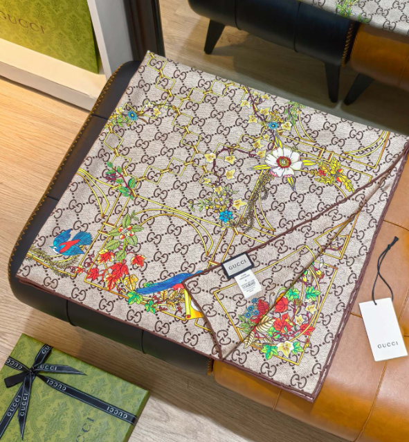 Gucci Silk Square 90cm