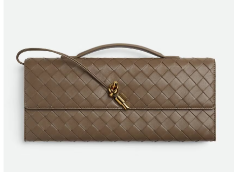 Botteg Andiamo Clutch Intrecciato leather in Pinecone