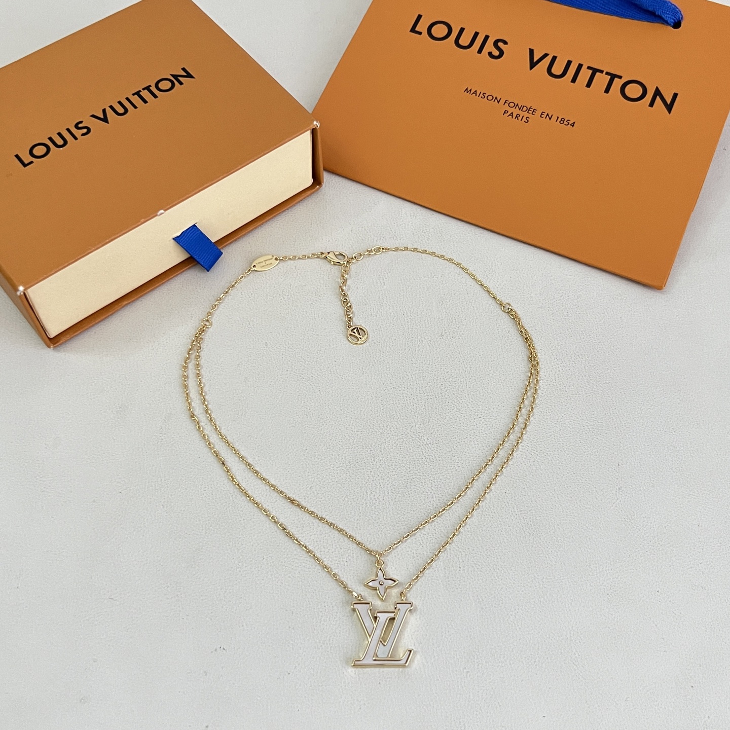 Louis Vuitton LV White Enamel Double Layer Choker - KAIROO