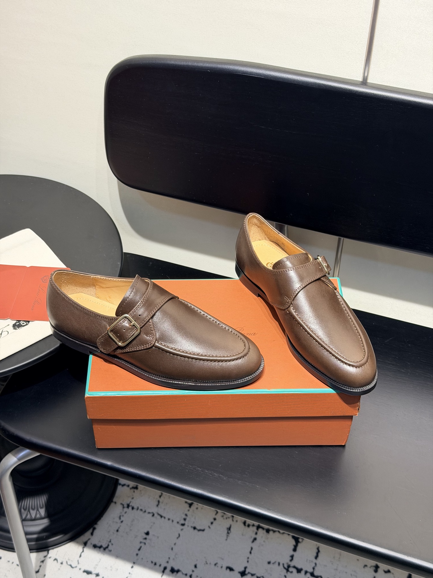 Loro Piana Classic Unisex Leather Loafer
