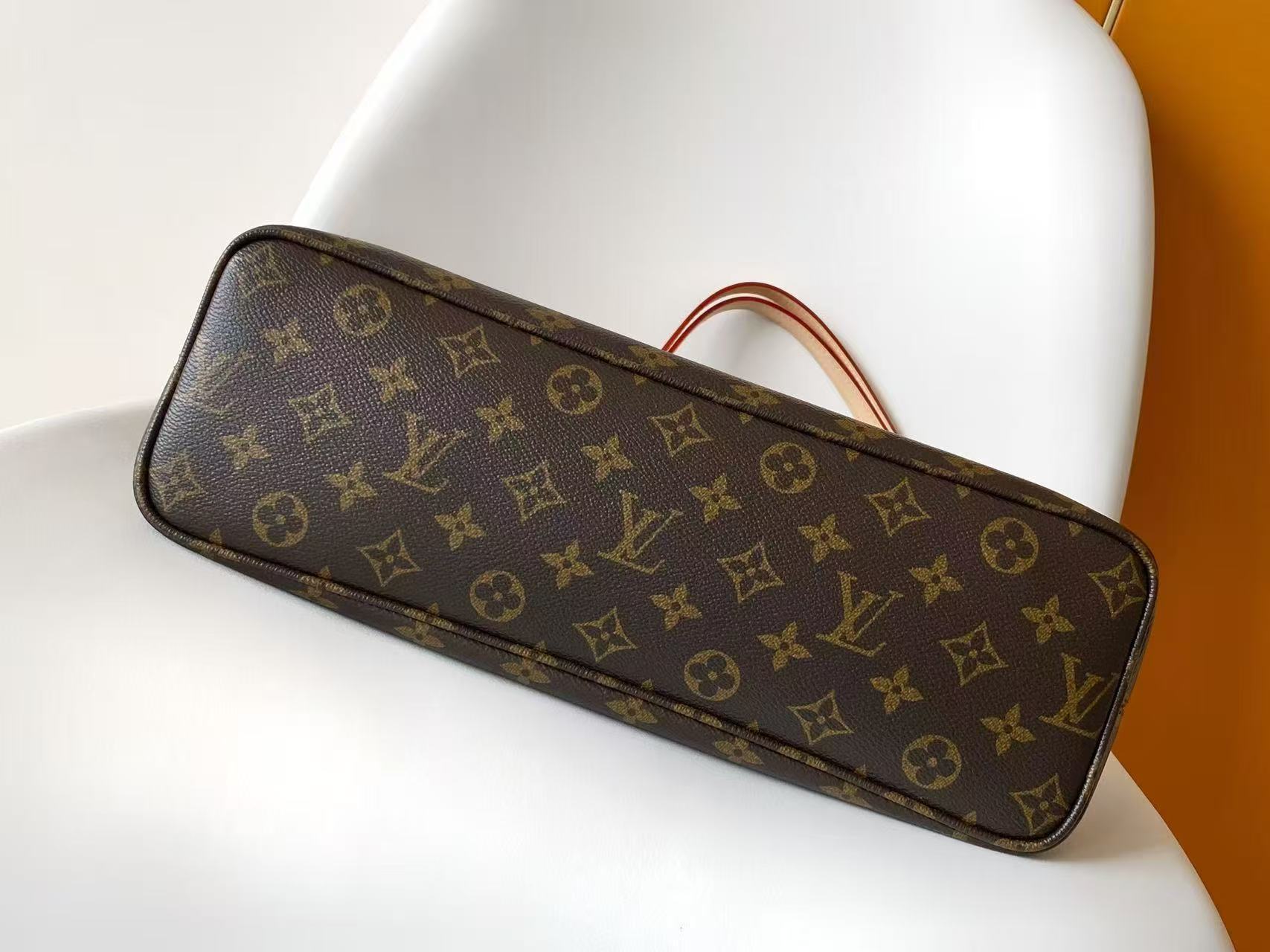 Louis Vuitton LV LINEUP Bag