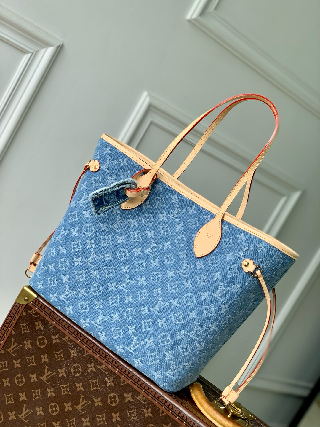 M13192 LV Neverfull MM in Monogram Denim Blue