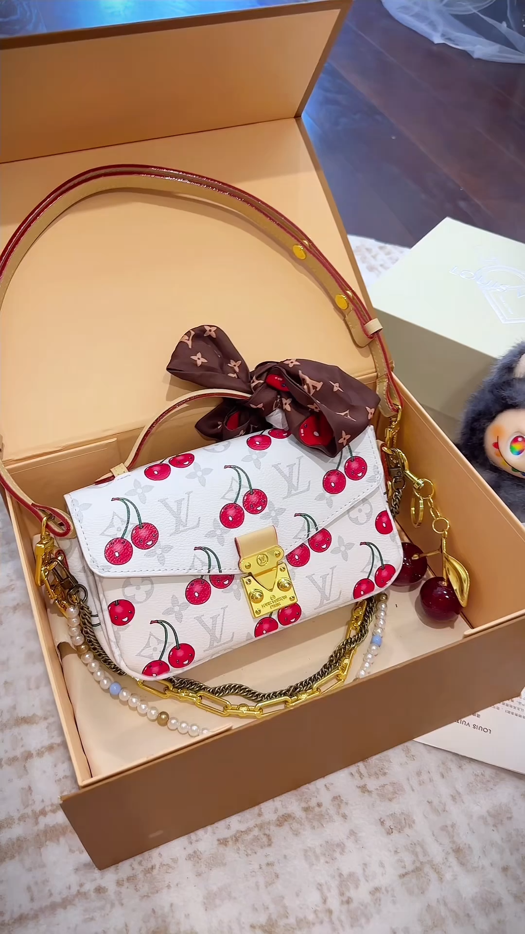 Louis Vuitton x Takashi Murakami S-Lock Flap Pochette Metis Monogram Cerises East West Shoulder Bag - KAIROO