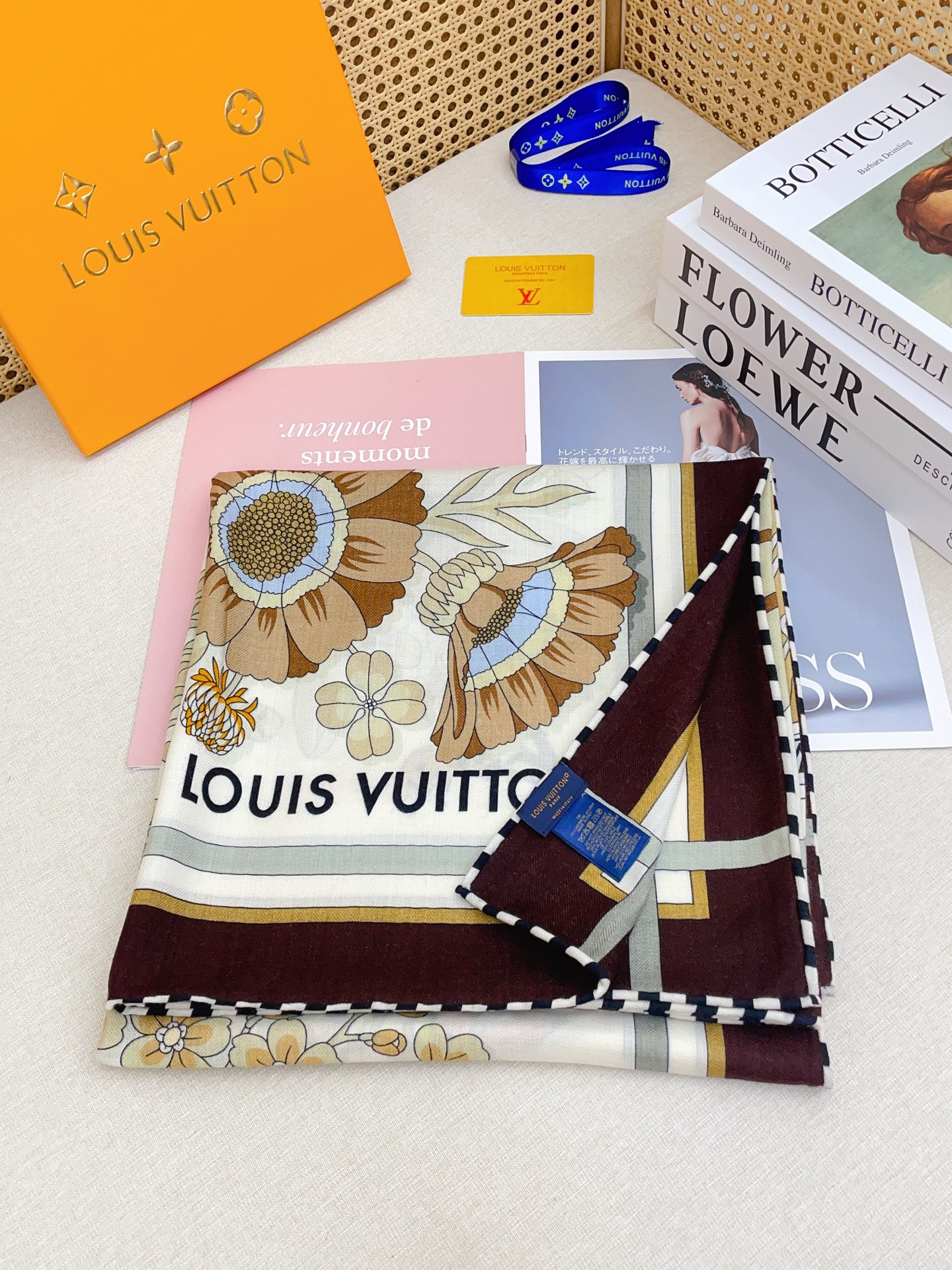 Louis Vuitton LV Sweet Escape Shawl 140cm