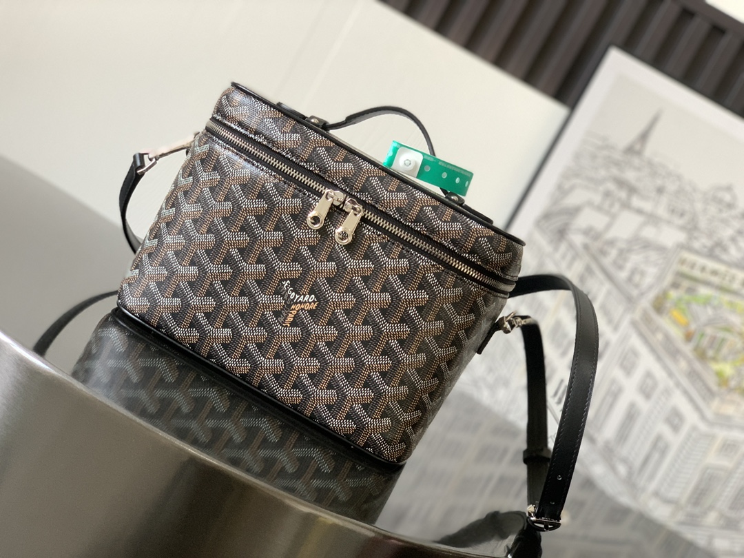 Goyard Muse Vanity Case in Black