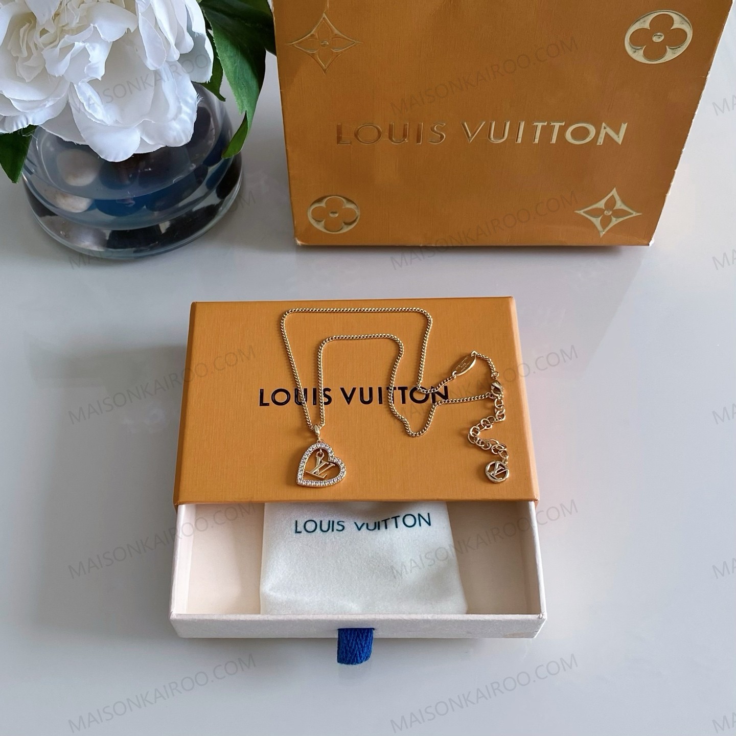 Louis Vuitton LV Iconic Heart Necklace - KAIROO