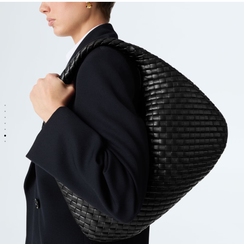 Bottega Veneta Large Veneta in Black Intrecciato